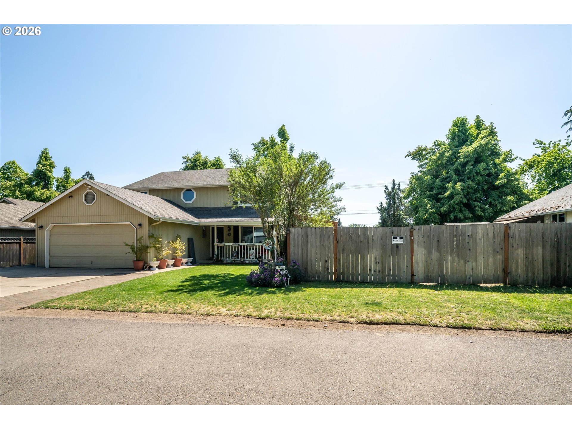995 KINTZLEY AVE