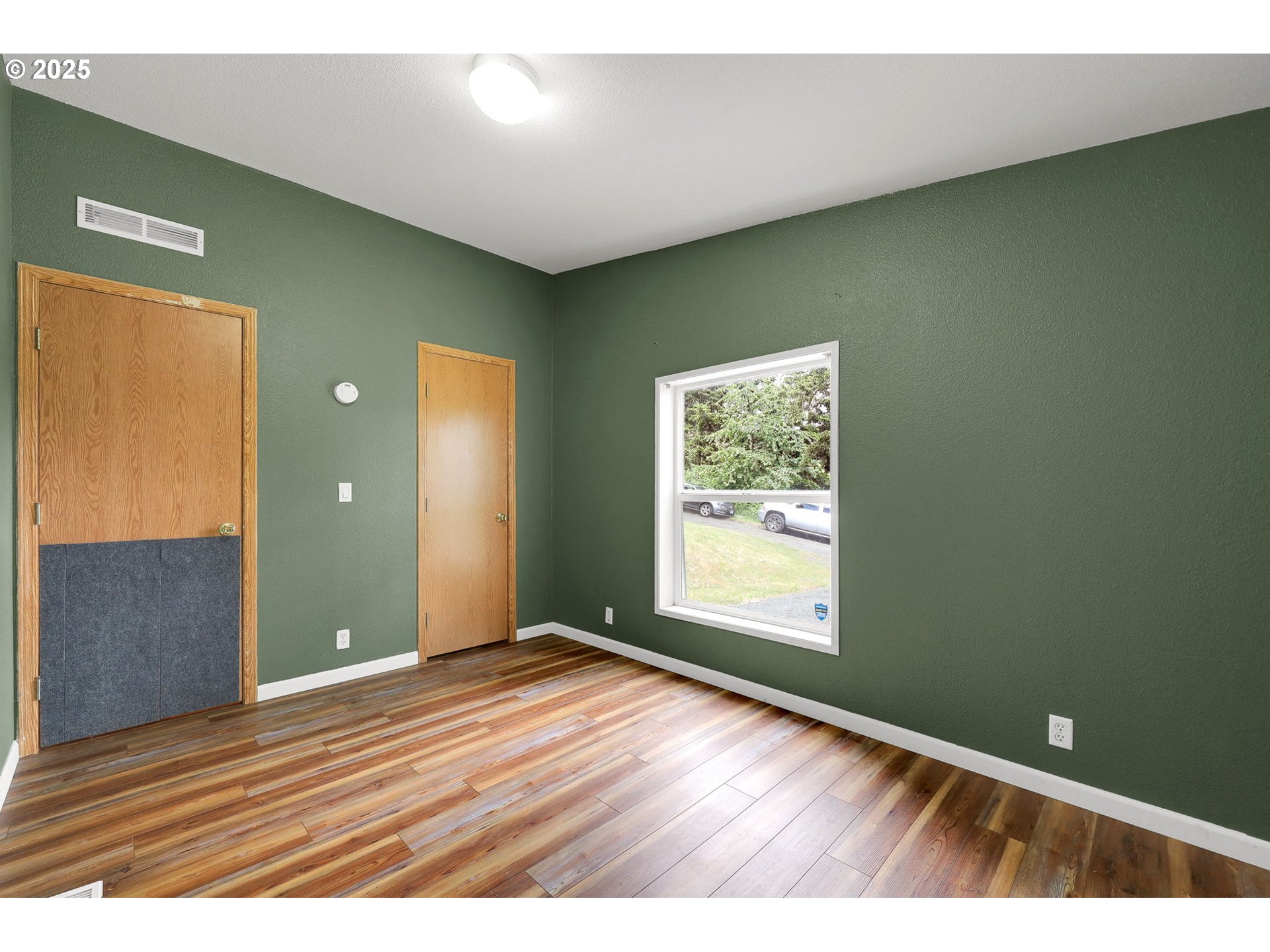 27840 BERRY HILL WAY