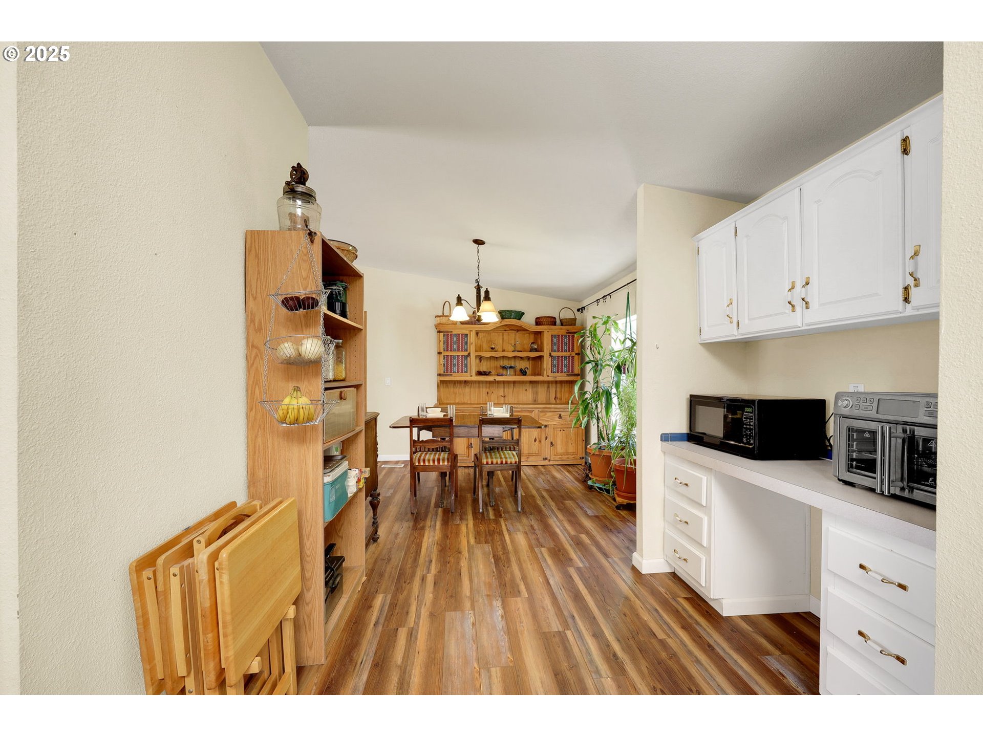 27840 BERRY HILL WAY