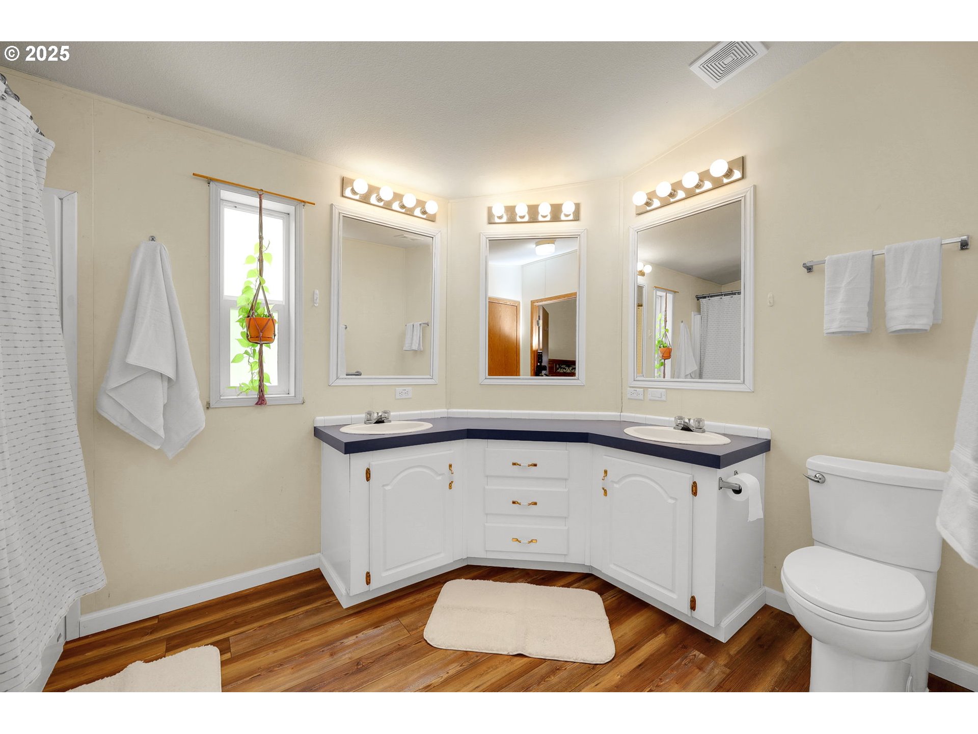 27840 BERRY HILL WAY