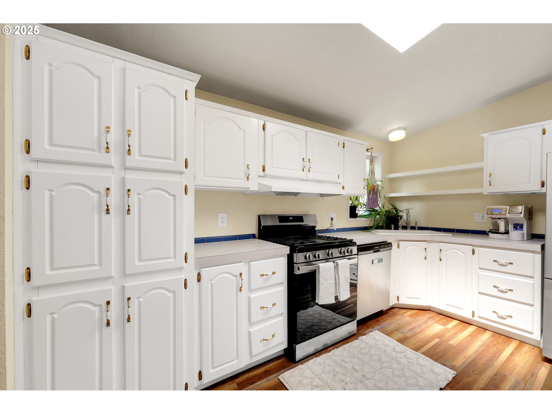 27840 BERRY HILL WAY