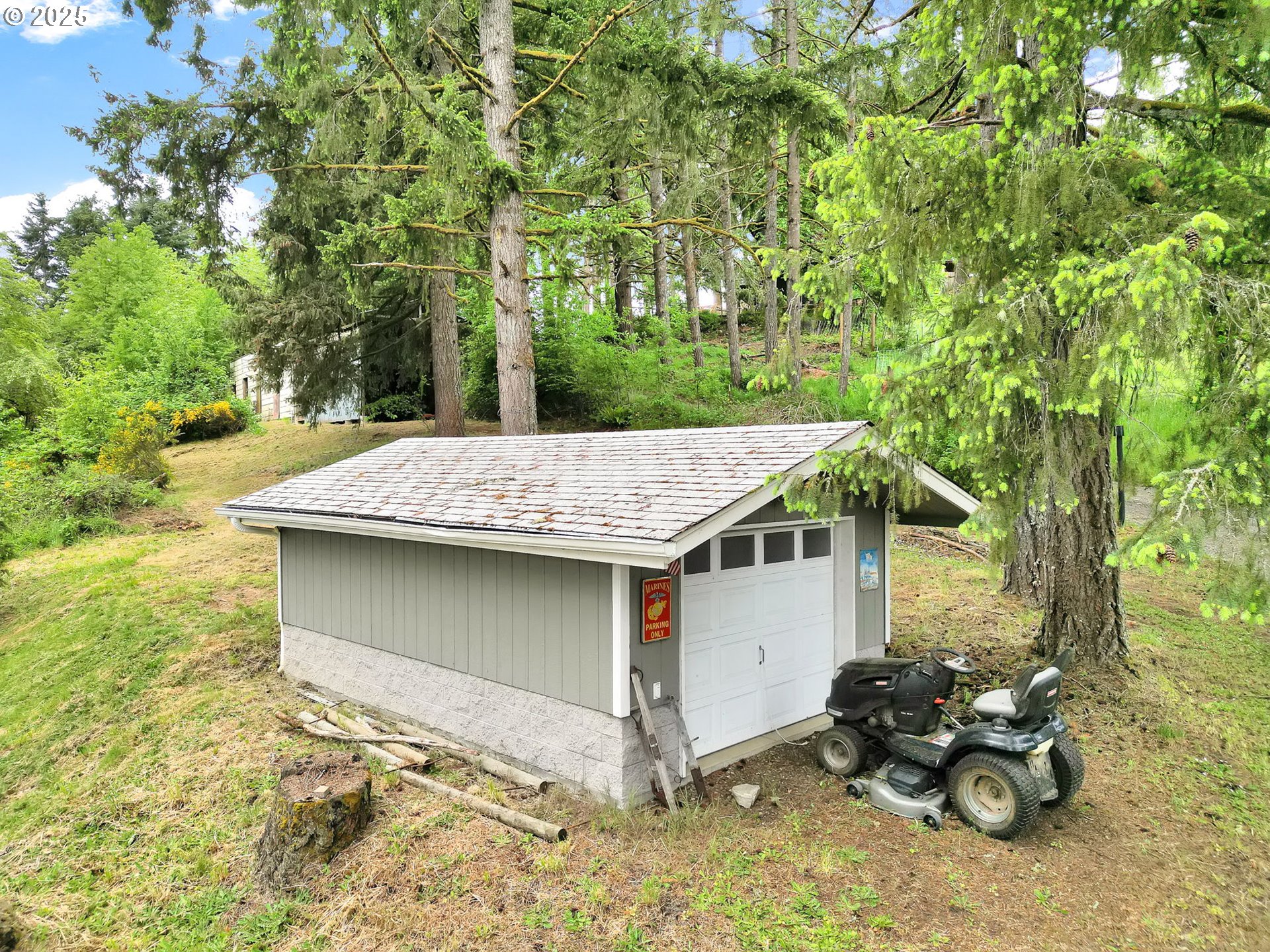 27840 BERRY HILL WAY