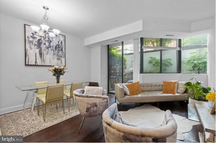 Foggy Bottom - 1 bed Condo + Private Patio