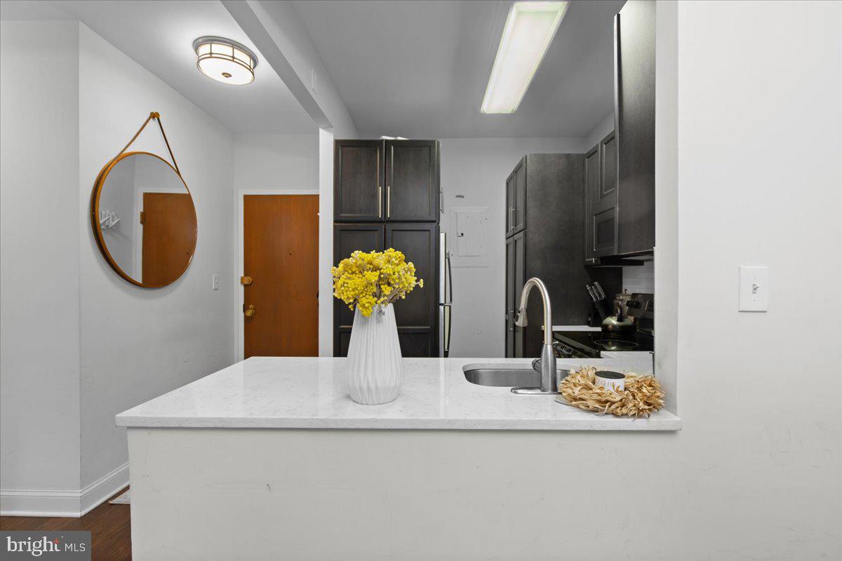 Foggy Bottom - 1 bed Condo + Private Patio