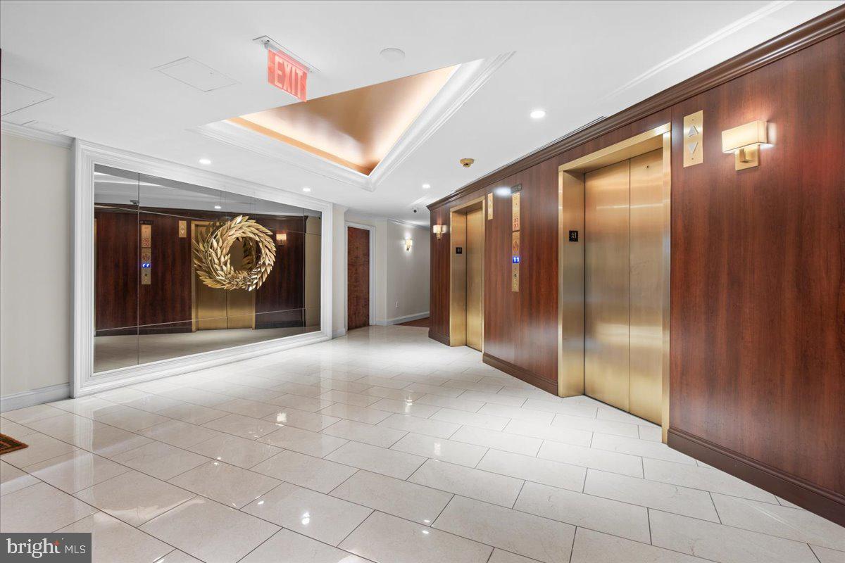 Foggy Bottom - 1 bed Condo + Private Patio