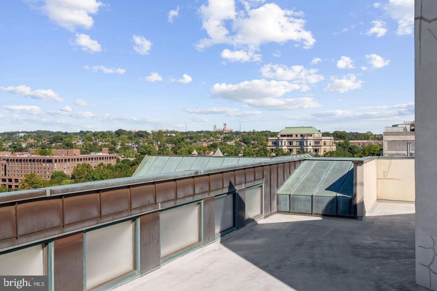 Foggy Bottom - 1 bed Condo + Private Patio