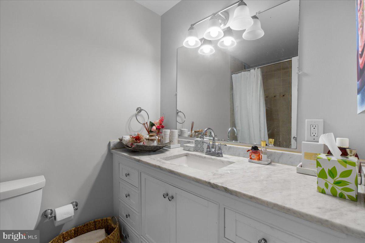 Foggy Bottom - 1 bed Condo + Private Patio