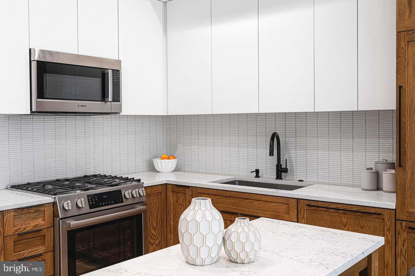 2525 PENNSYLVANIA AVE NW #303