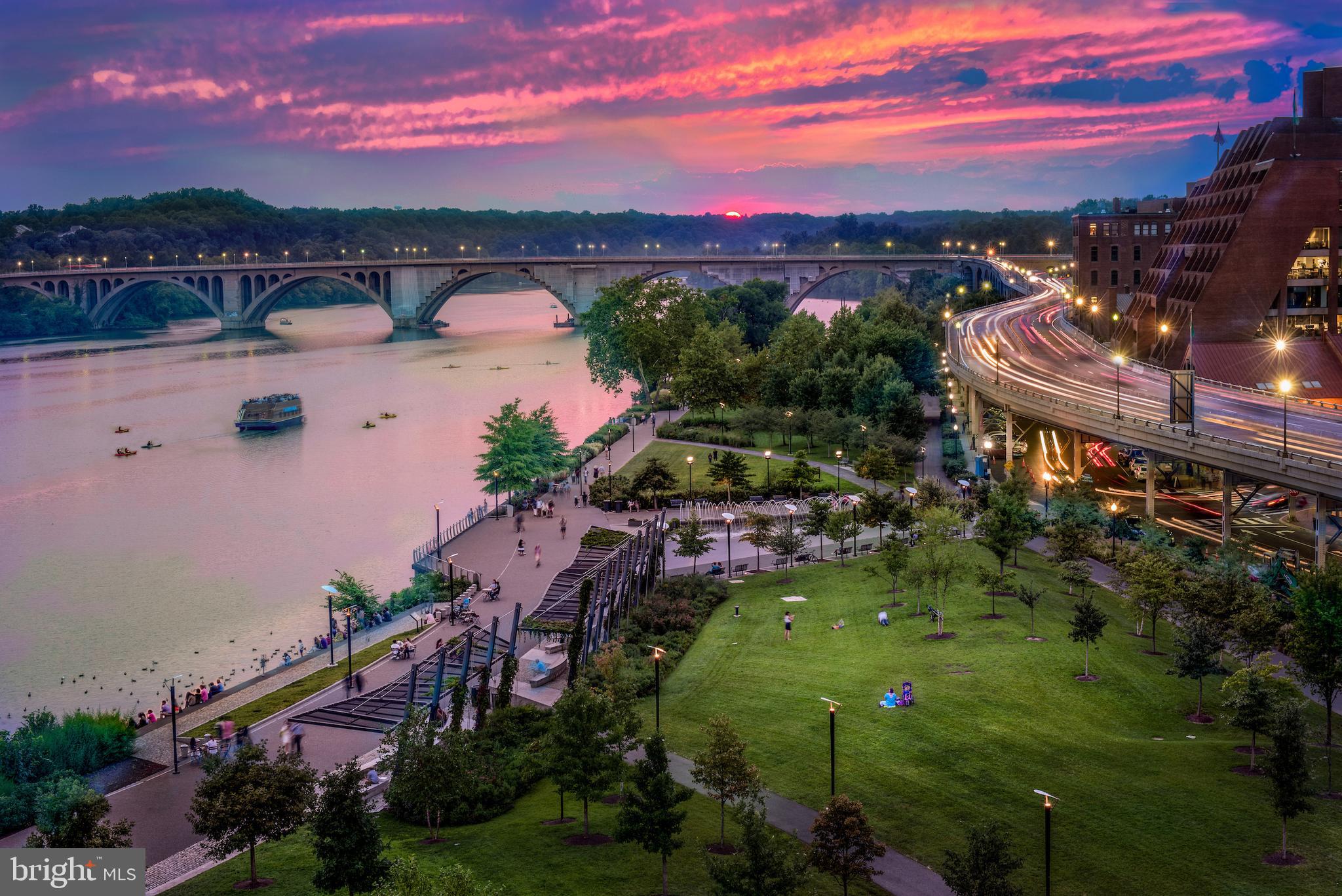 2525 PENNSYLVANIA AVE NW #303