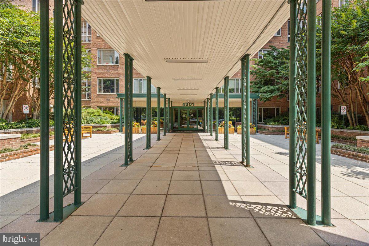 4301 MASSACHUSETTS AVE NW #3001