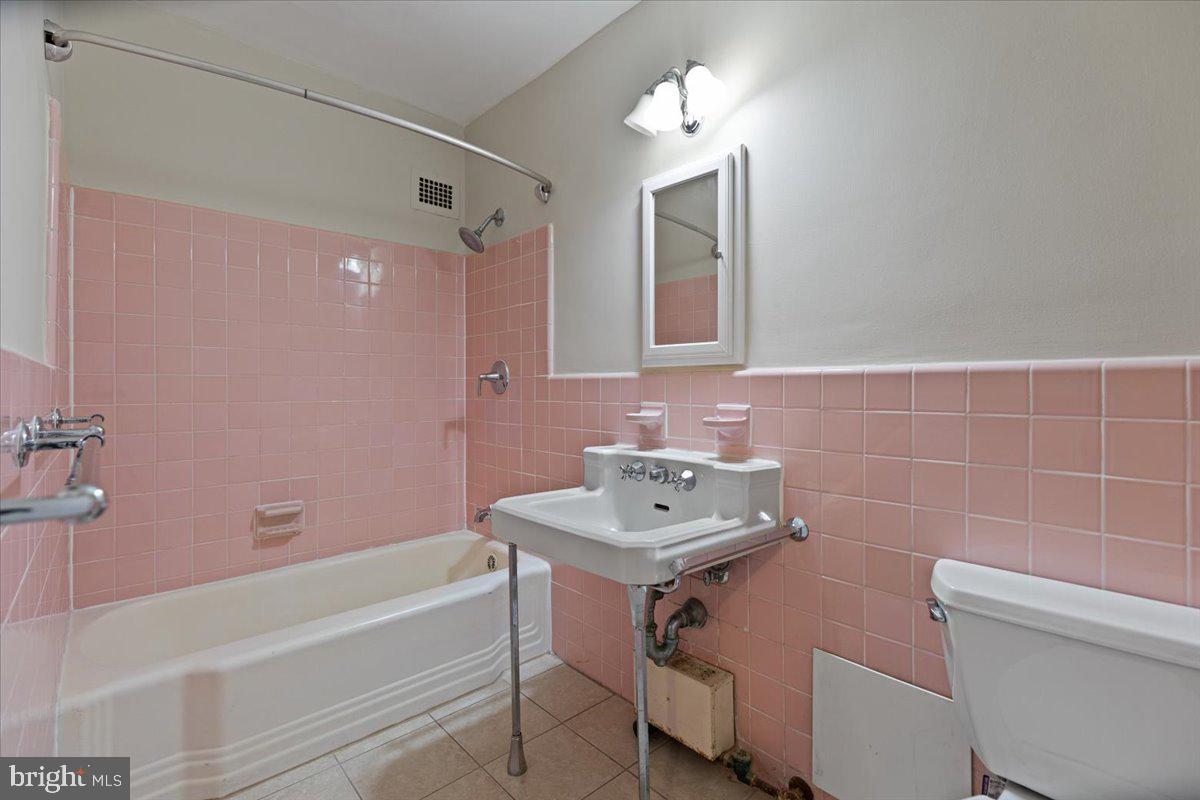 4301 MASSACHUSETTS AVE NW #3001