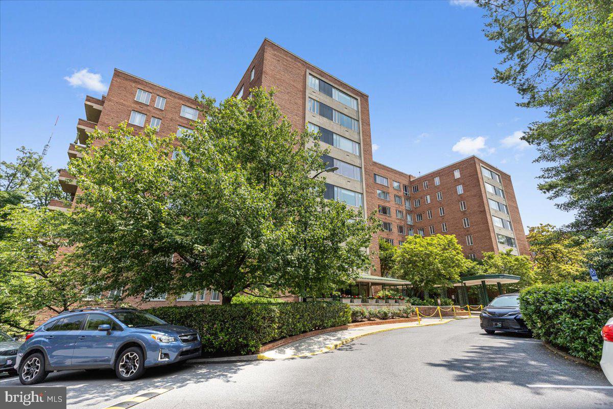 4301 MASSACHUSETTS AVE NW #3001