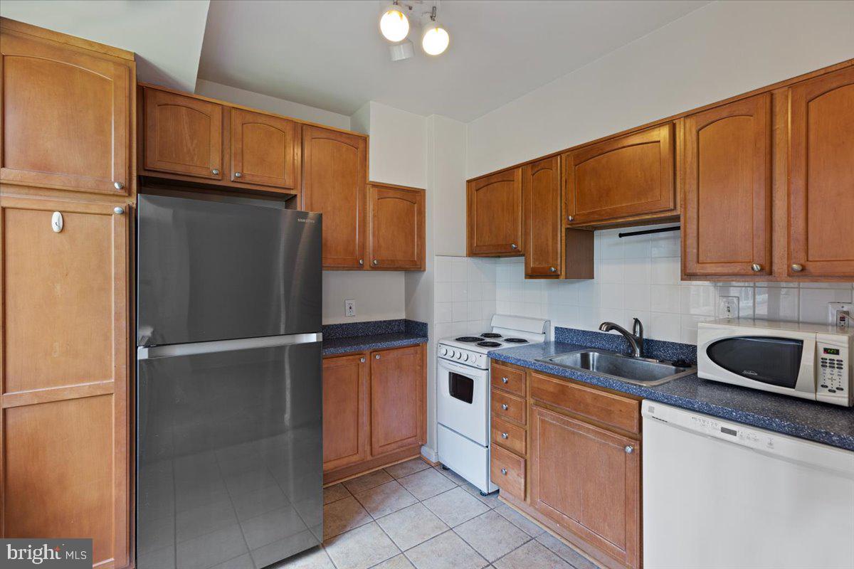 4301 MASSACHUSETTS AVE NW #3001