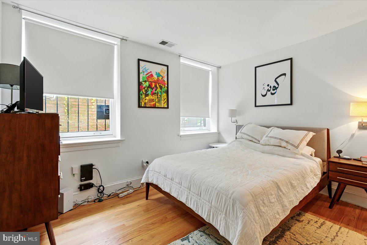 901 SOUTH CAROLINA SE #3