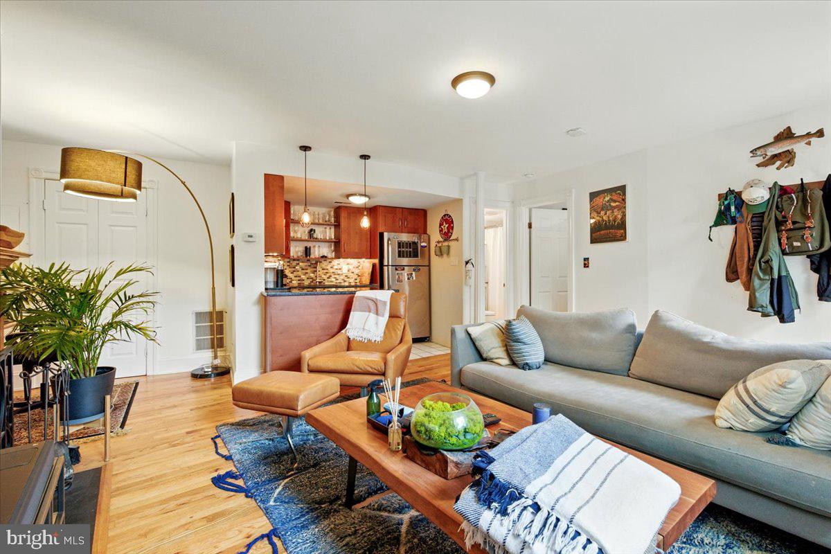 901 SOUTH CAROLINA SE #3