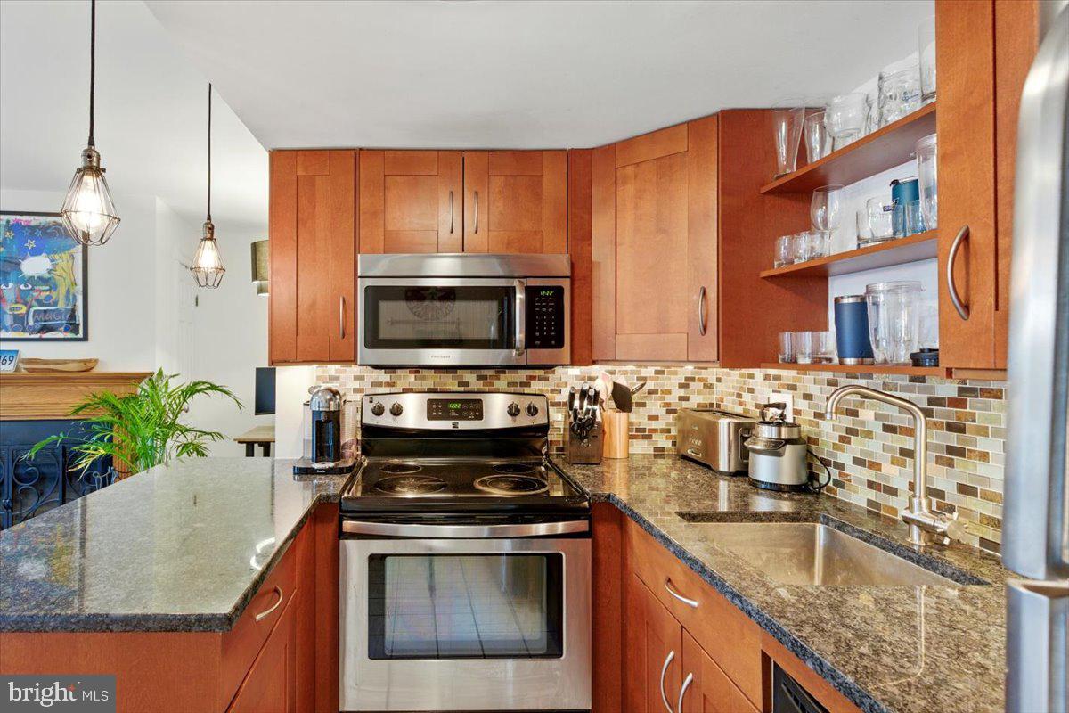 901 SOUTH CAROLINA SE #3