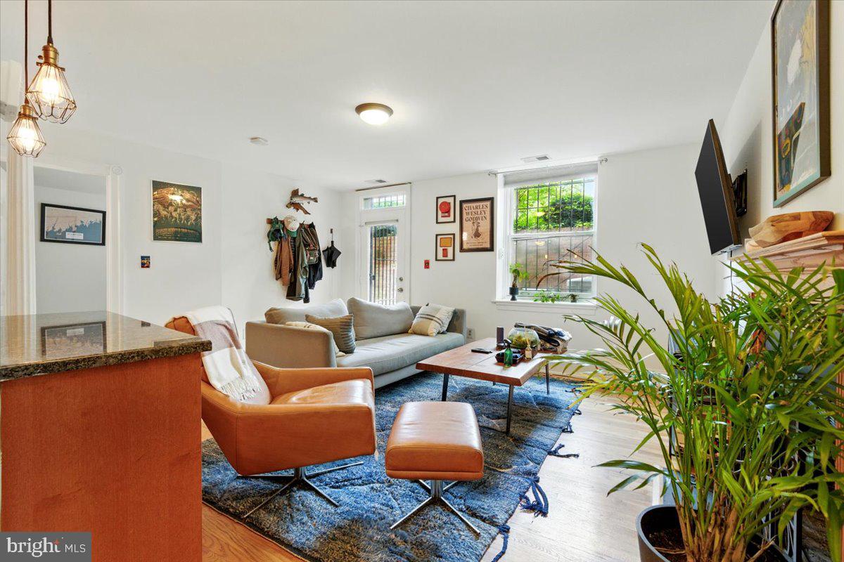 901 SOUTH CAROLINA SE #3