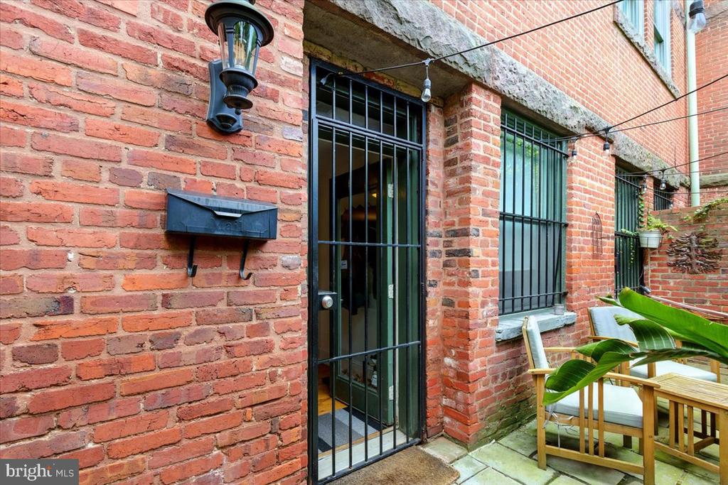901 SOUTH CAROLINA SE #3