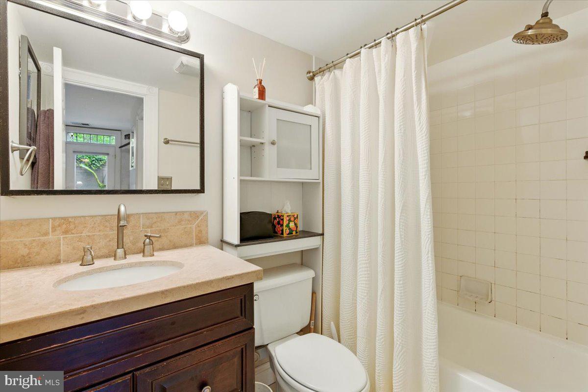 901 SOUTH CAROLINA SE #3