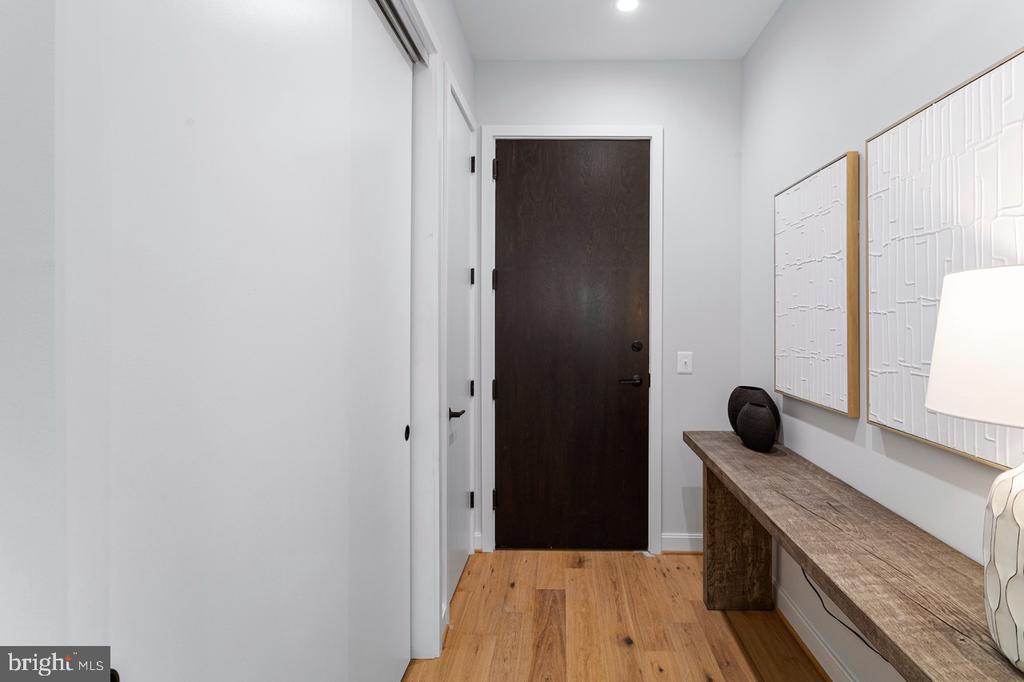2525 PENNSYLVANIA AVENUE NW Unit: 303