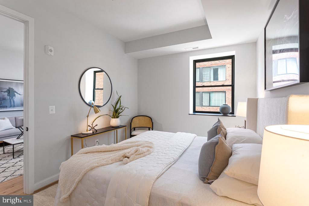 2525 PENNSYLVANIA AVENUE NW Unit: 303