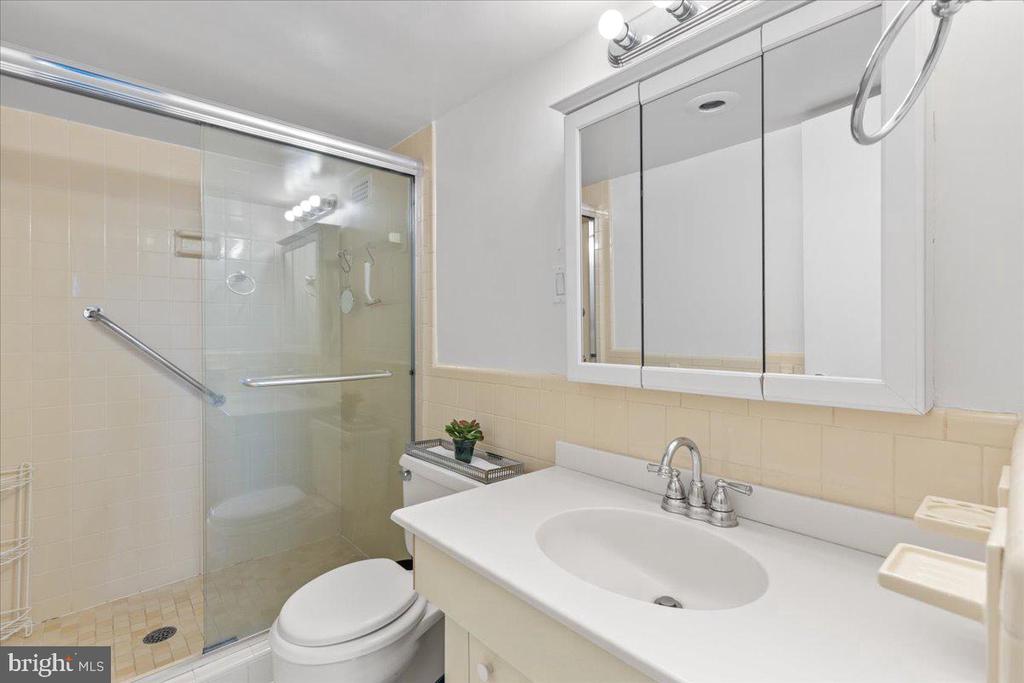5101 RIVER RD #1506