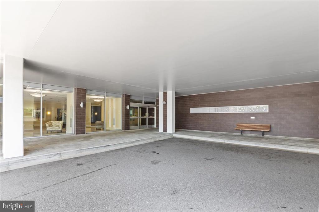 5101 RIVER RD #1506