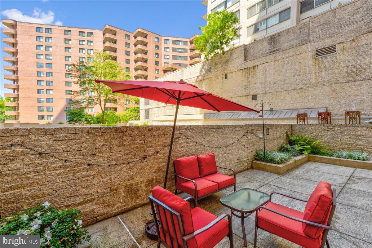 4515 WILLARD AVE #516S