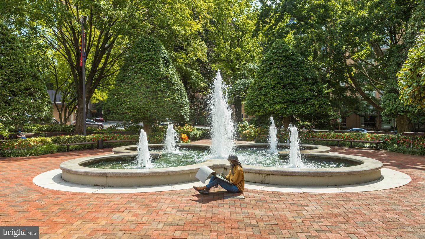 4515 WILLARD AVE #516S