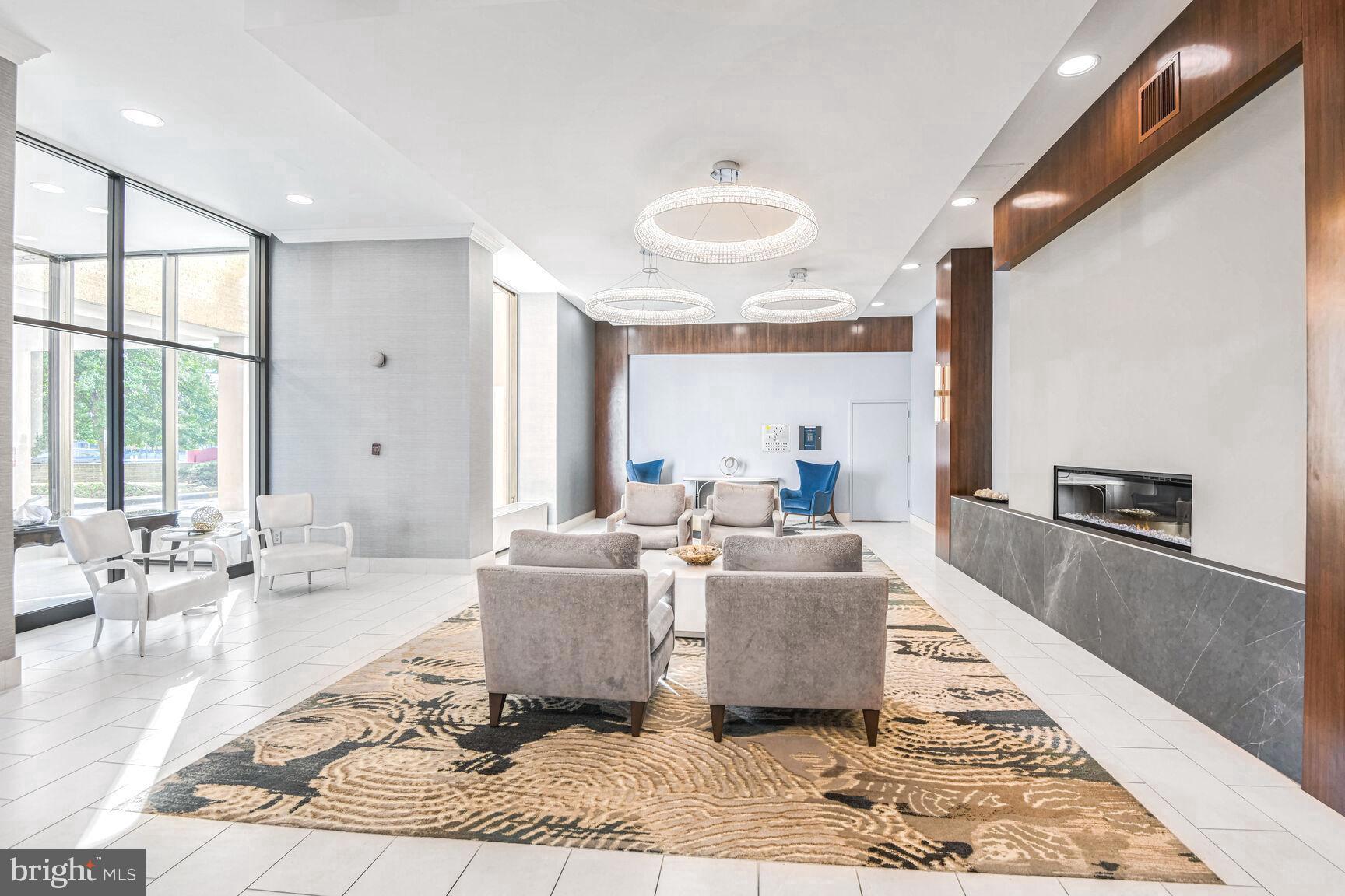 4515 WILLARD AVE #516S