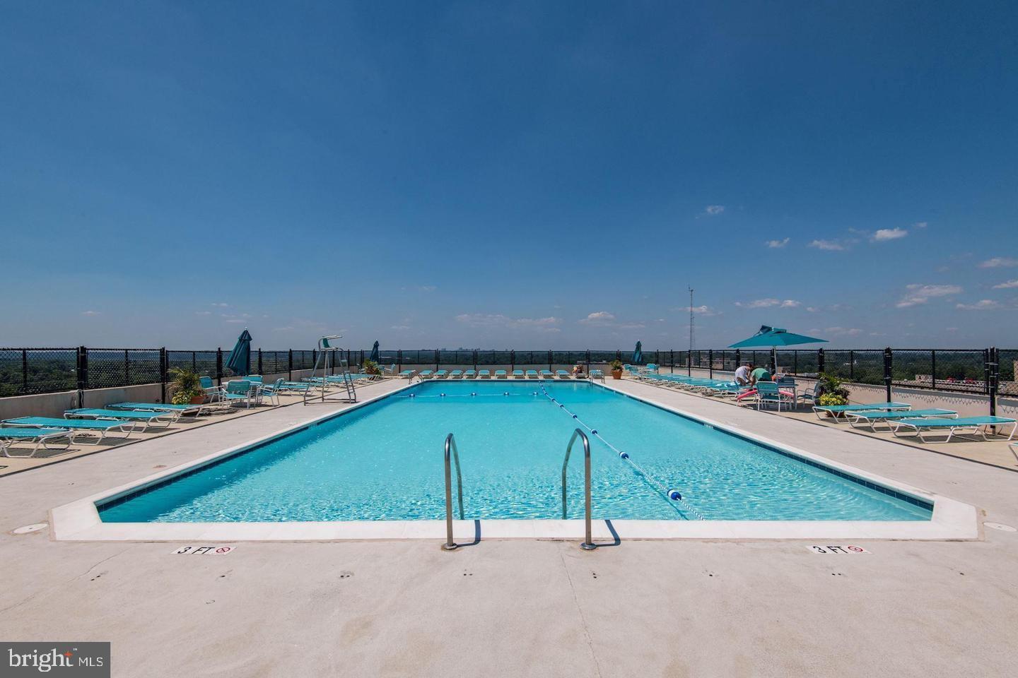 4515 WILLARD AVE #516S