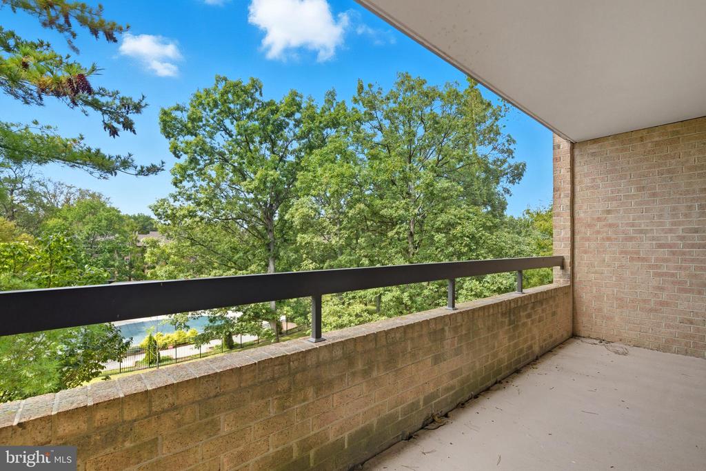 11430 STRAND DRIVE Unit: R-203