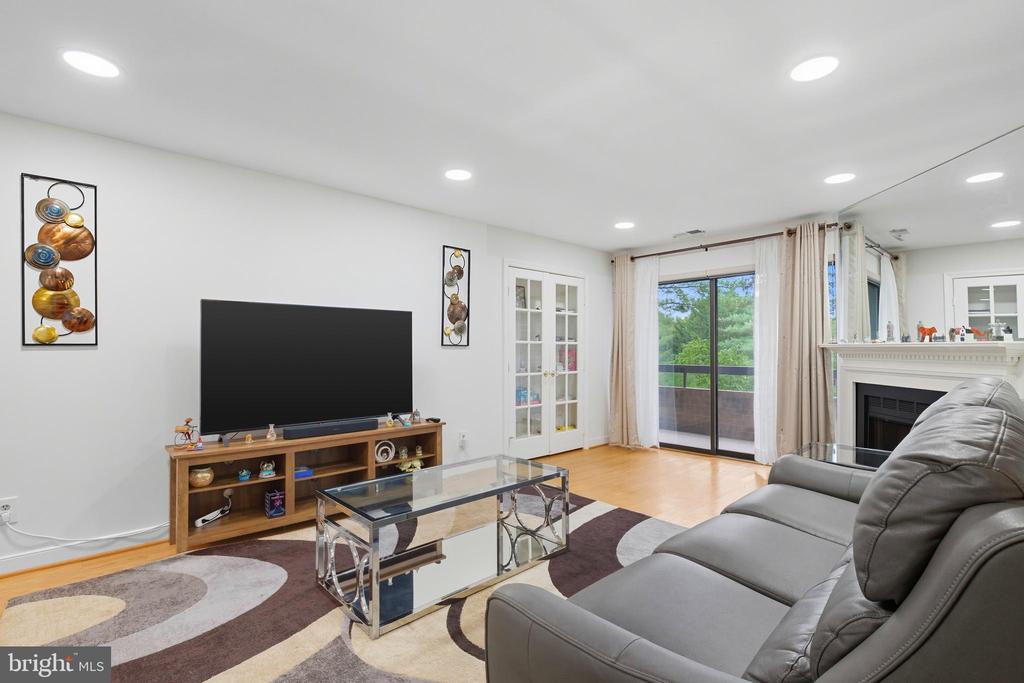 11430 STRAND DRIVE Unit: R-203