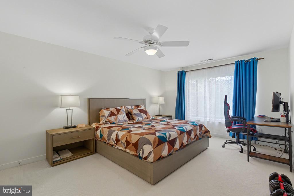 11430 STRAND DRIVE Unit: R-203