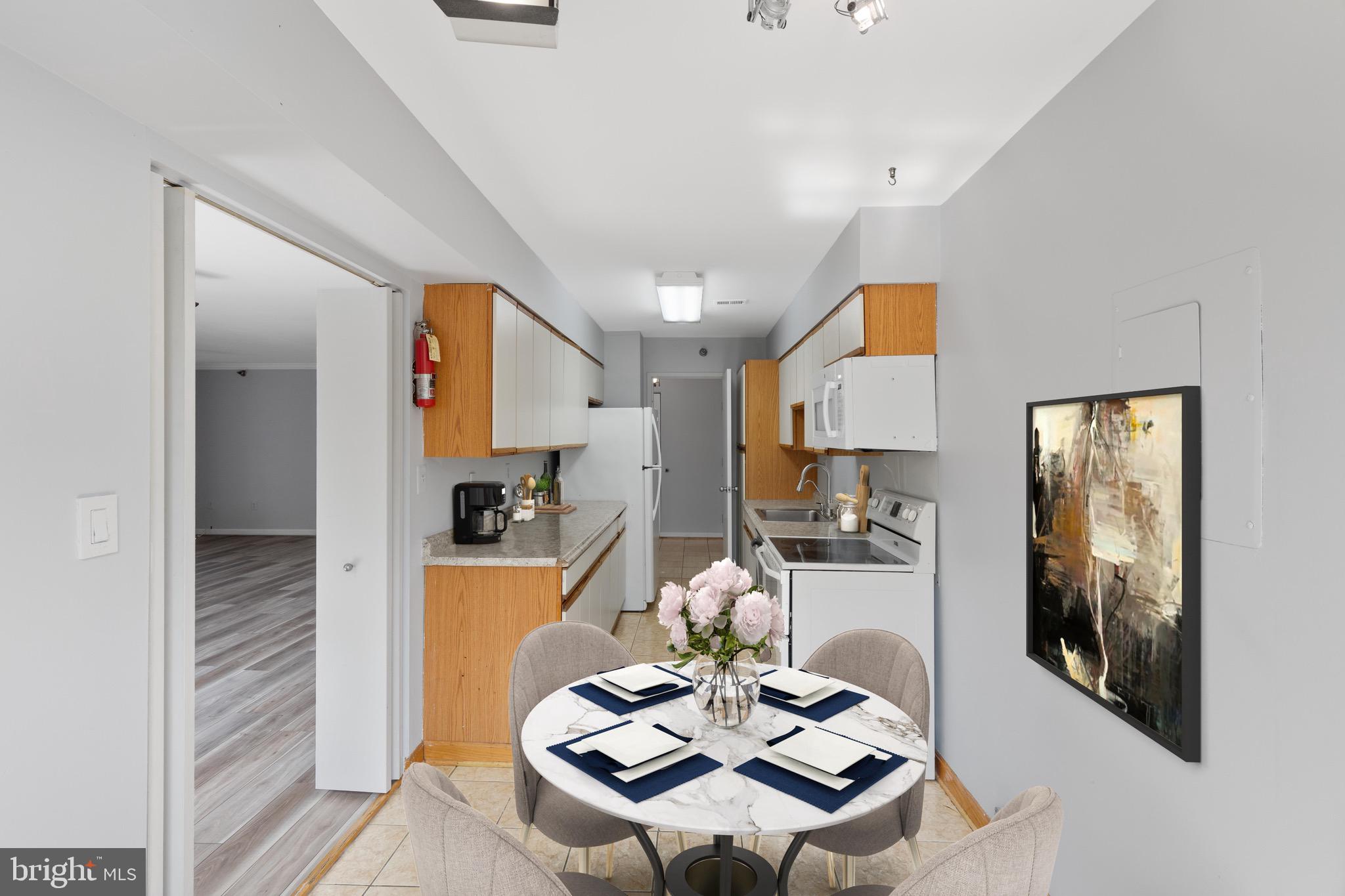 1808 OLD MEADOW ROAD Unit: 1405