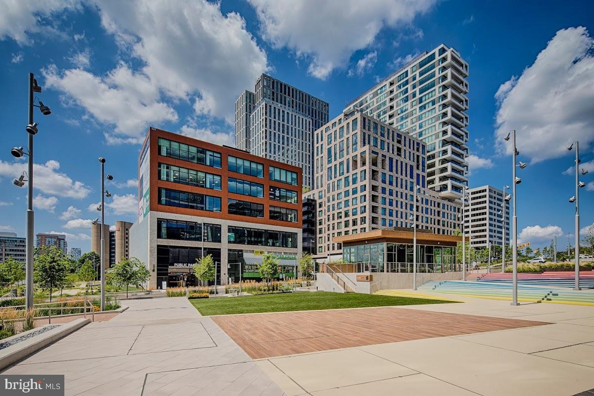 1808 OLD MEADOW ROAD Unit: 1405