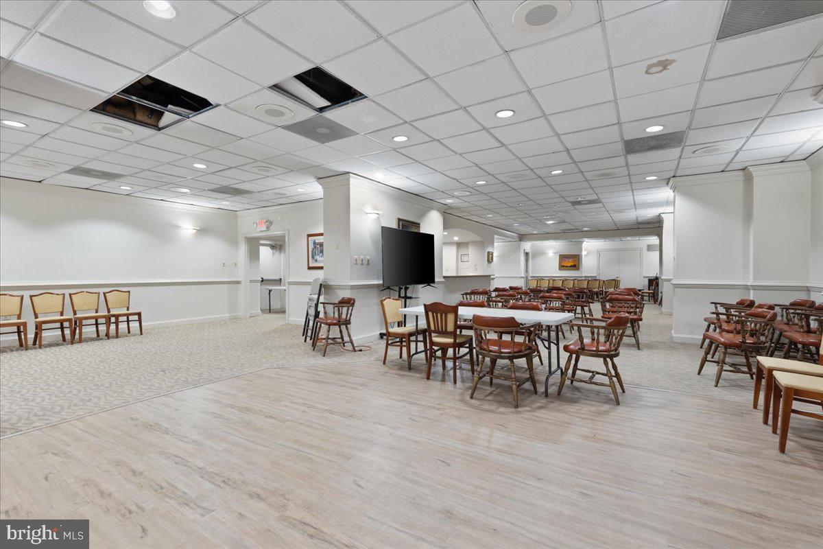 1808 OLD MEADOW ROAD Unit: 1405