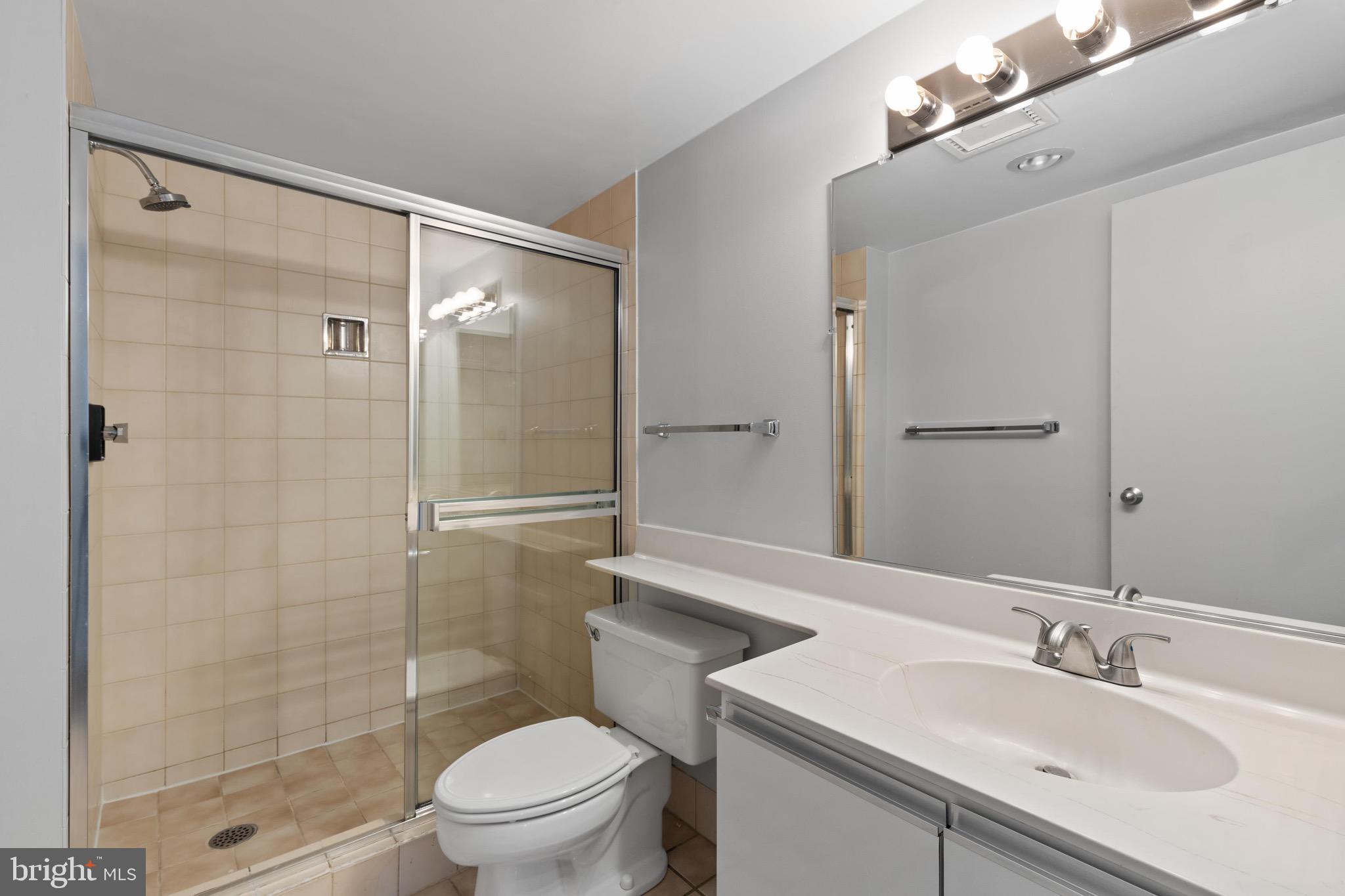 1808 OLD MEADOW ROAD Unit: 1405