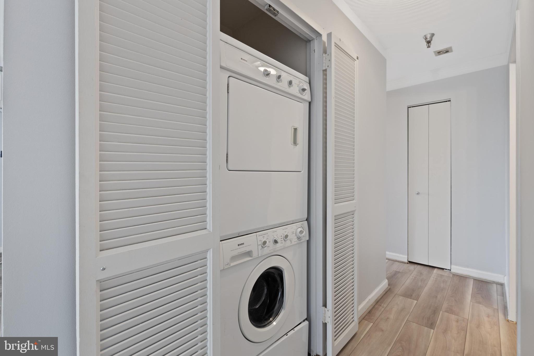 1808 OLD MEADOW ROAD Unit: 1405