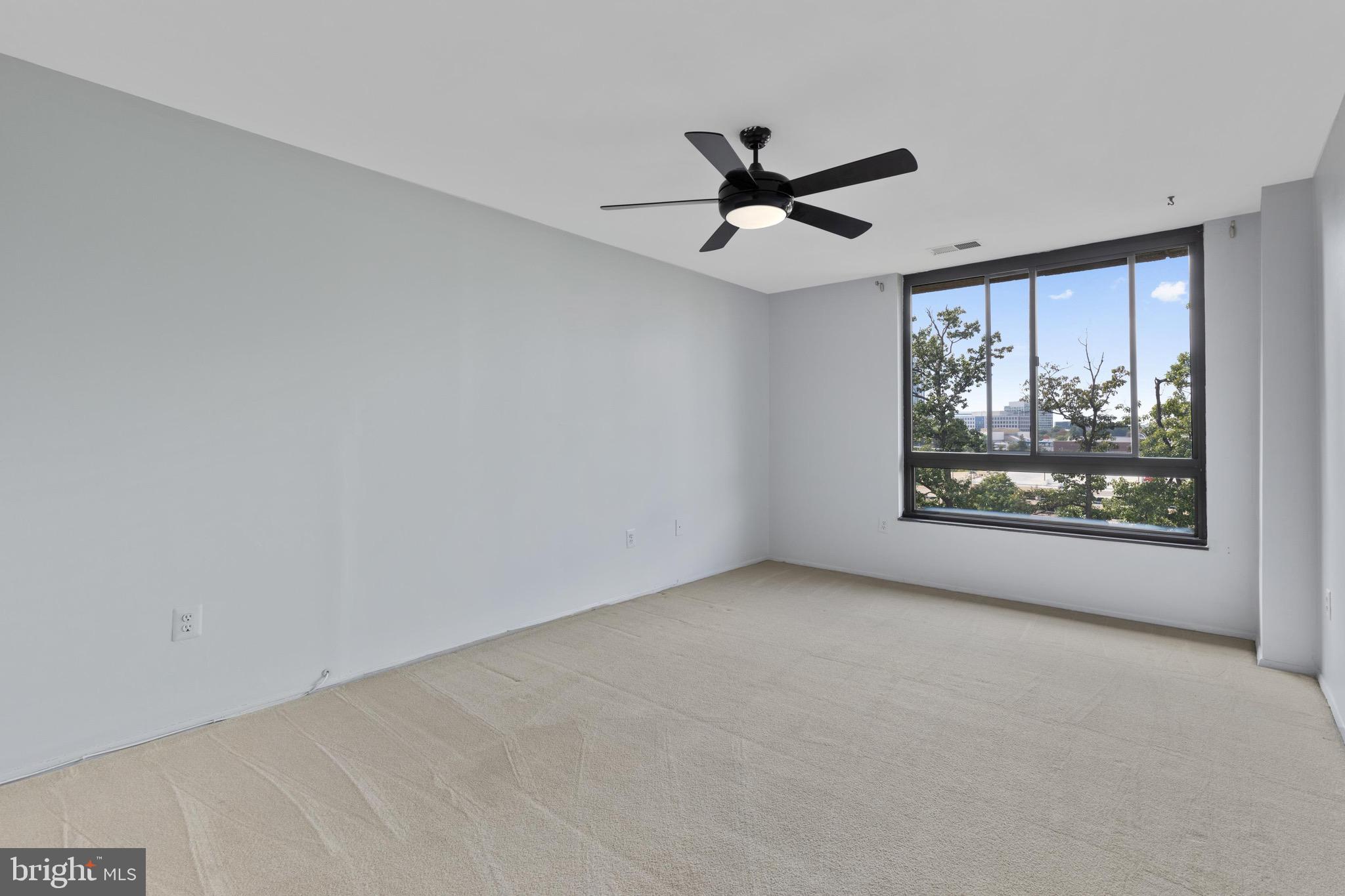 1808 OLD MEADOW ROAD Unit: 1405