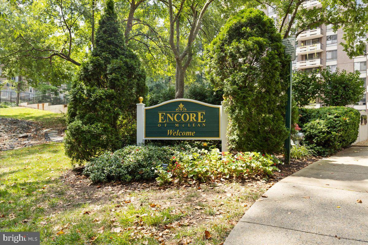 1808 OLD MEADOW ROAD Unit: 1405