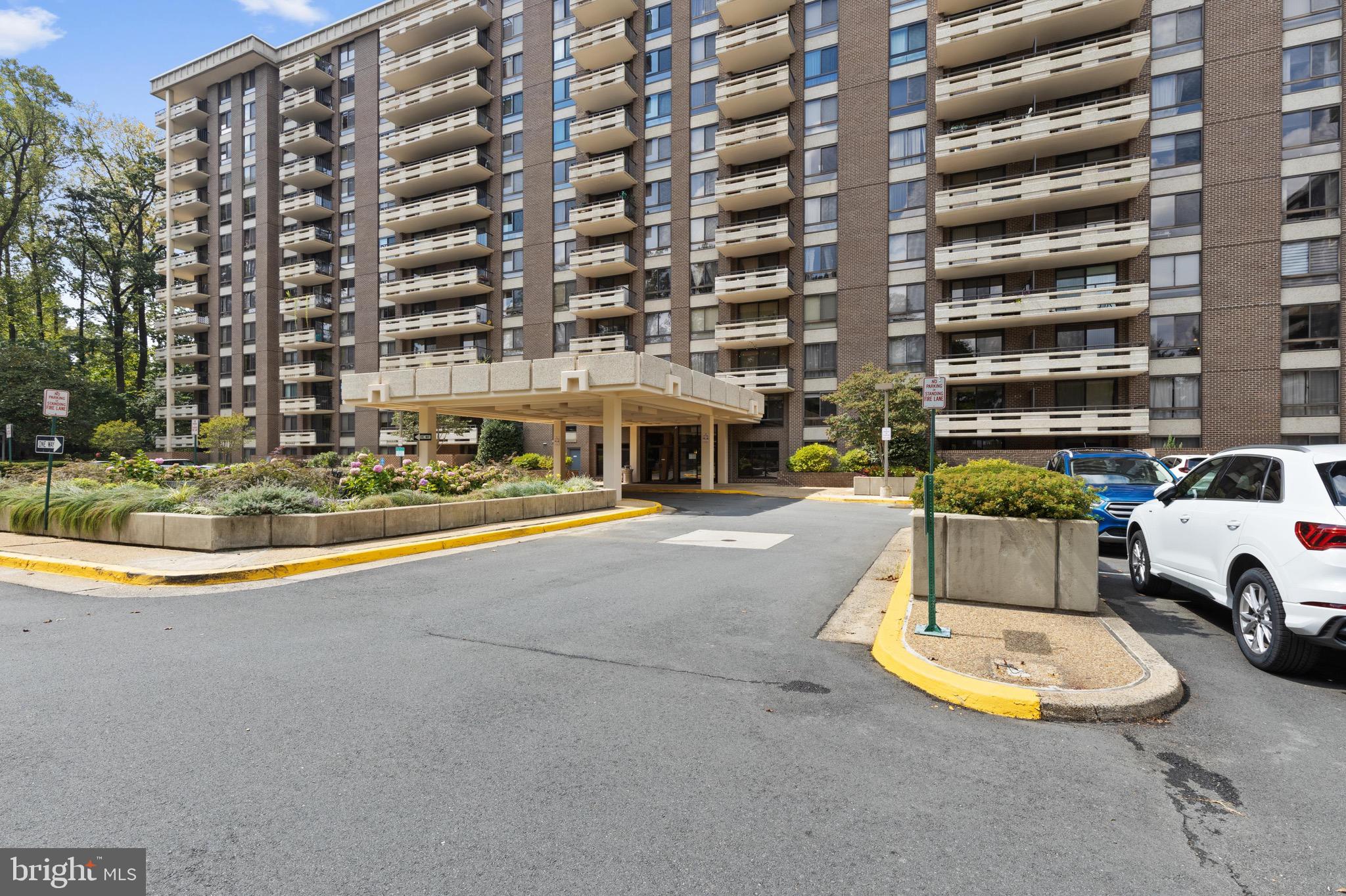 1808 OLD MEADOW RD #1405