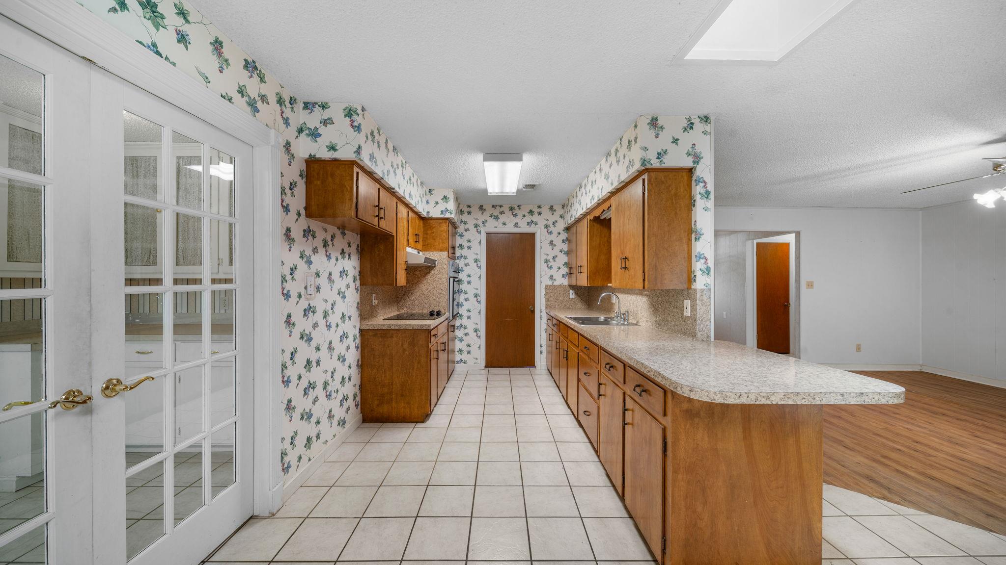 487 Edgewood Ave