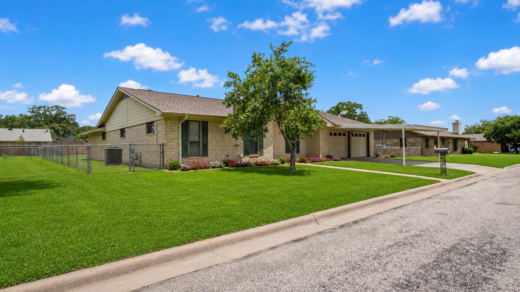 487 Edgewood Ave