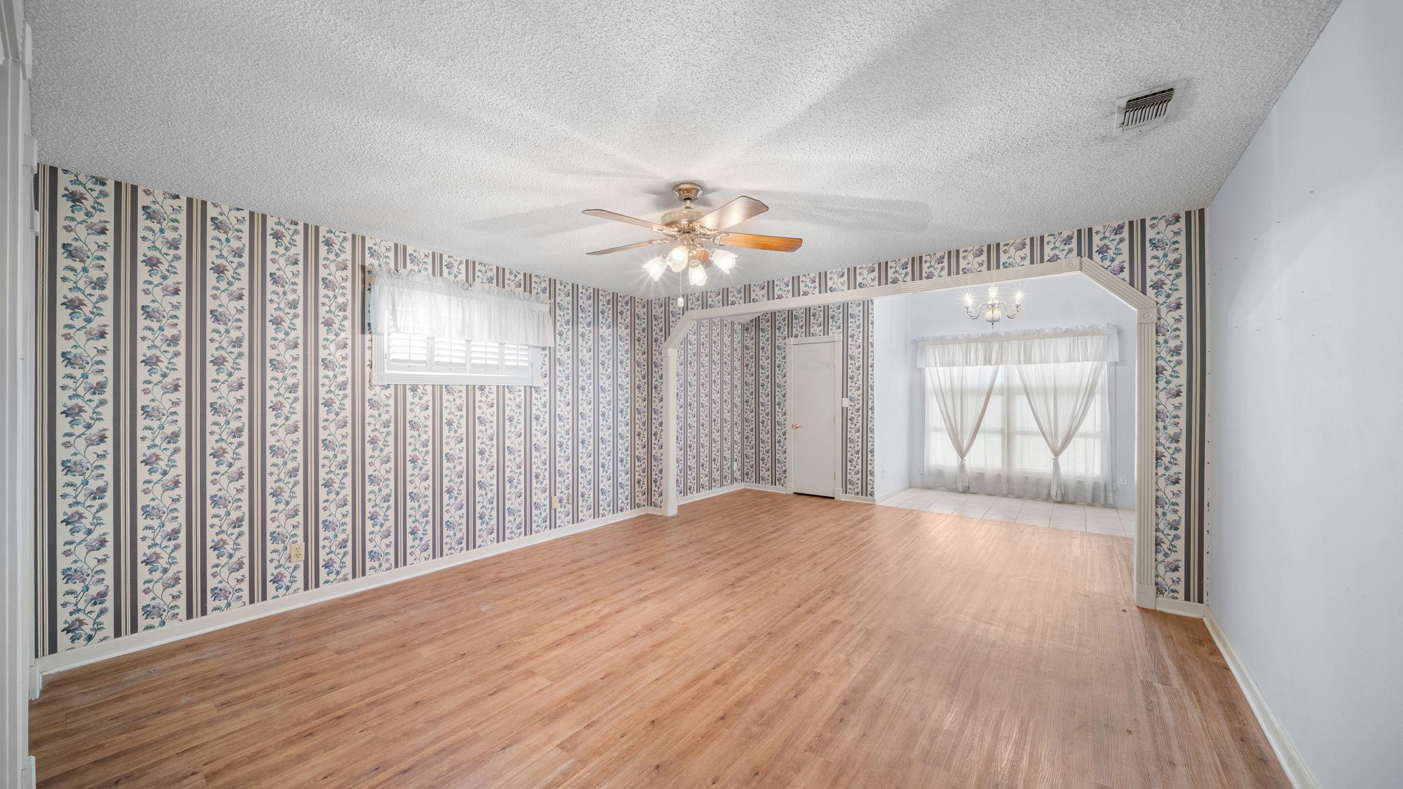 487 Edgewood Ave