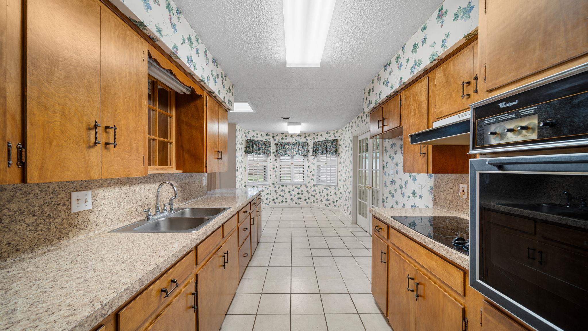 487 Edgewood Ave
