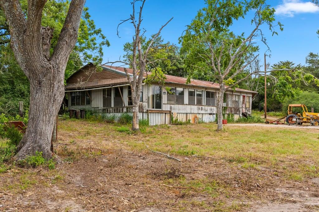 1910 E County Road 415