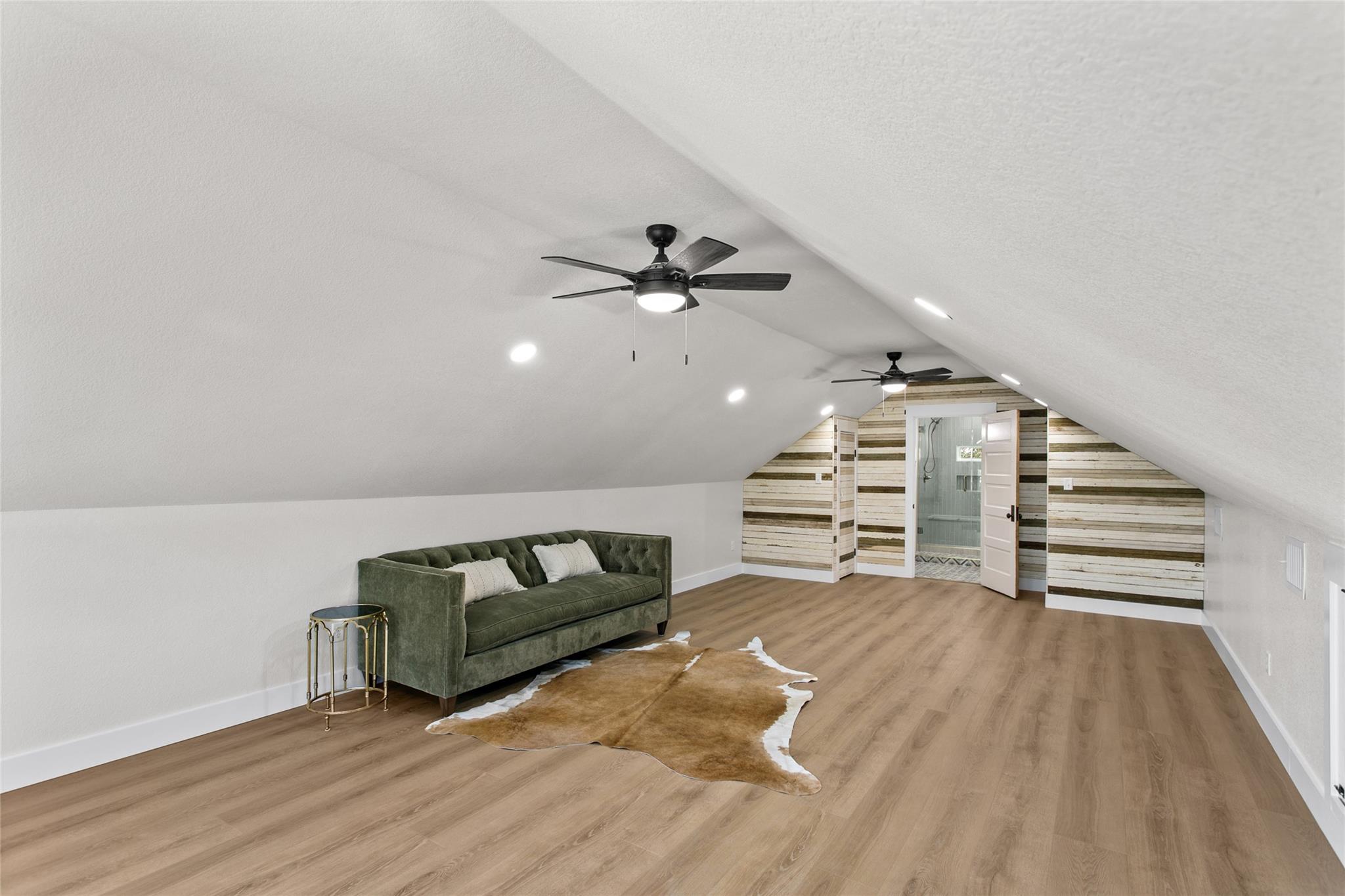 523 E Farm Market 1291