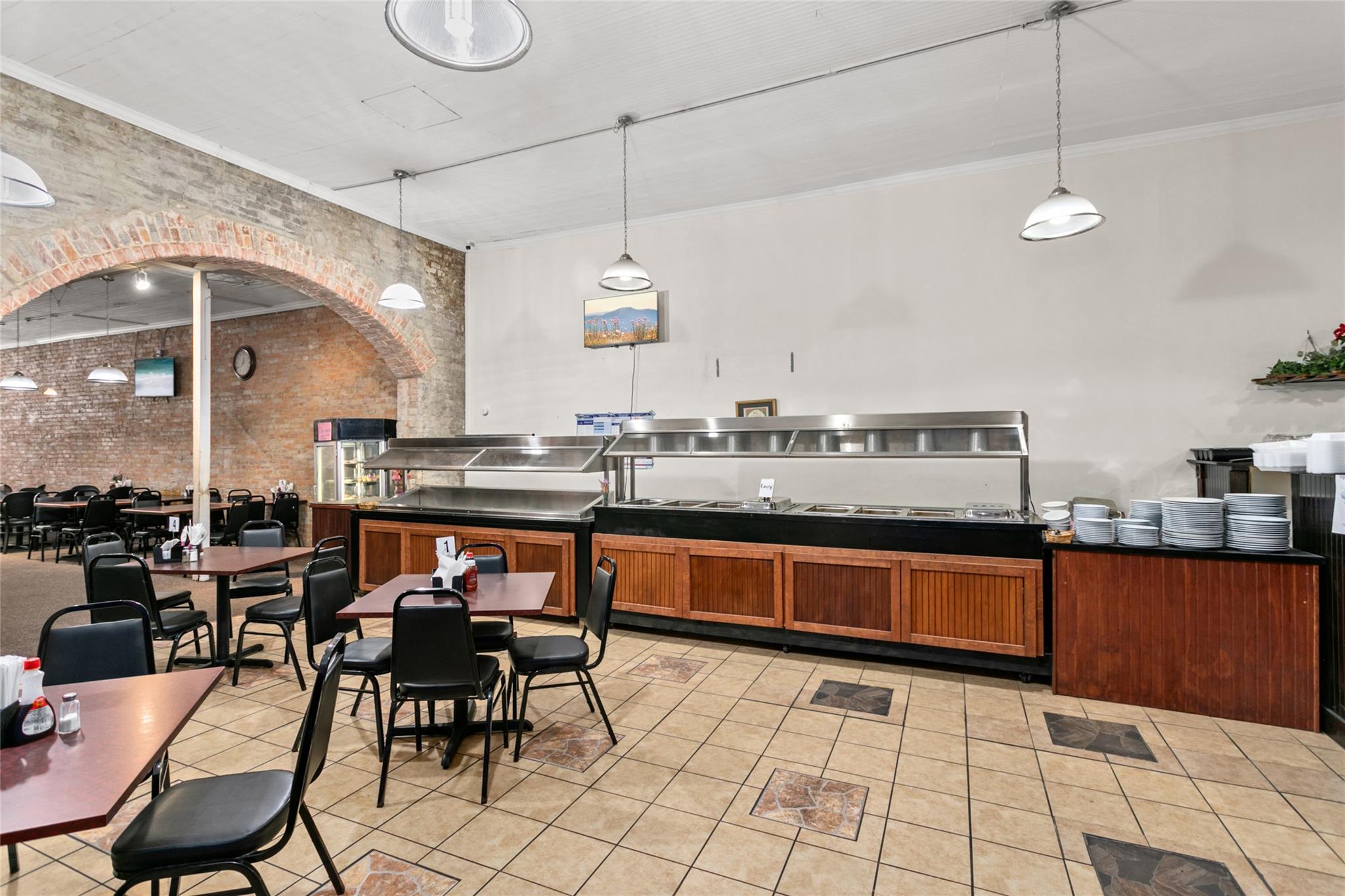 155 W Austin ST