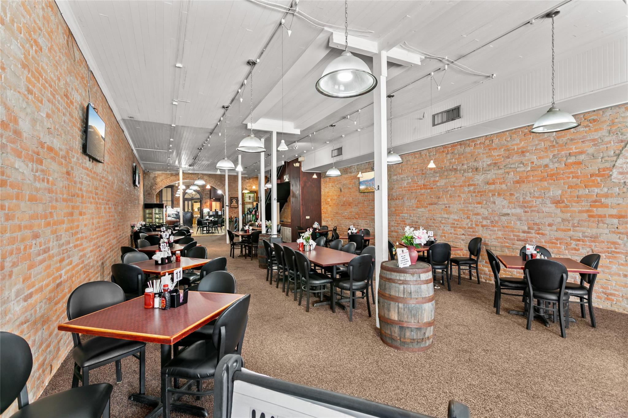 155 W Austin ST